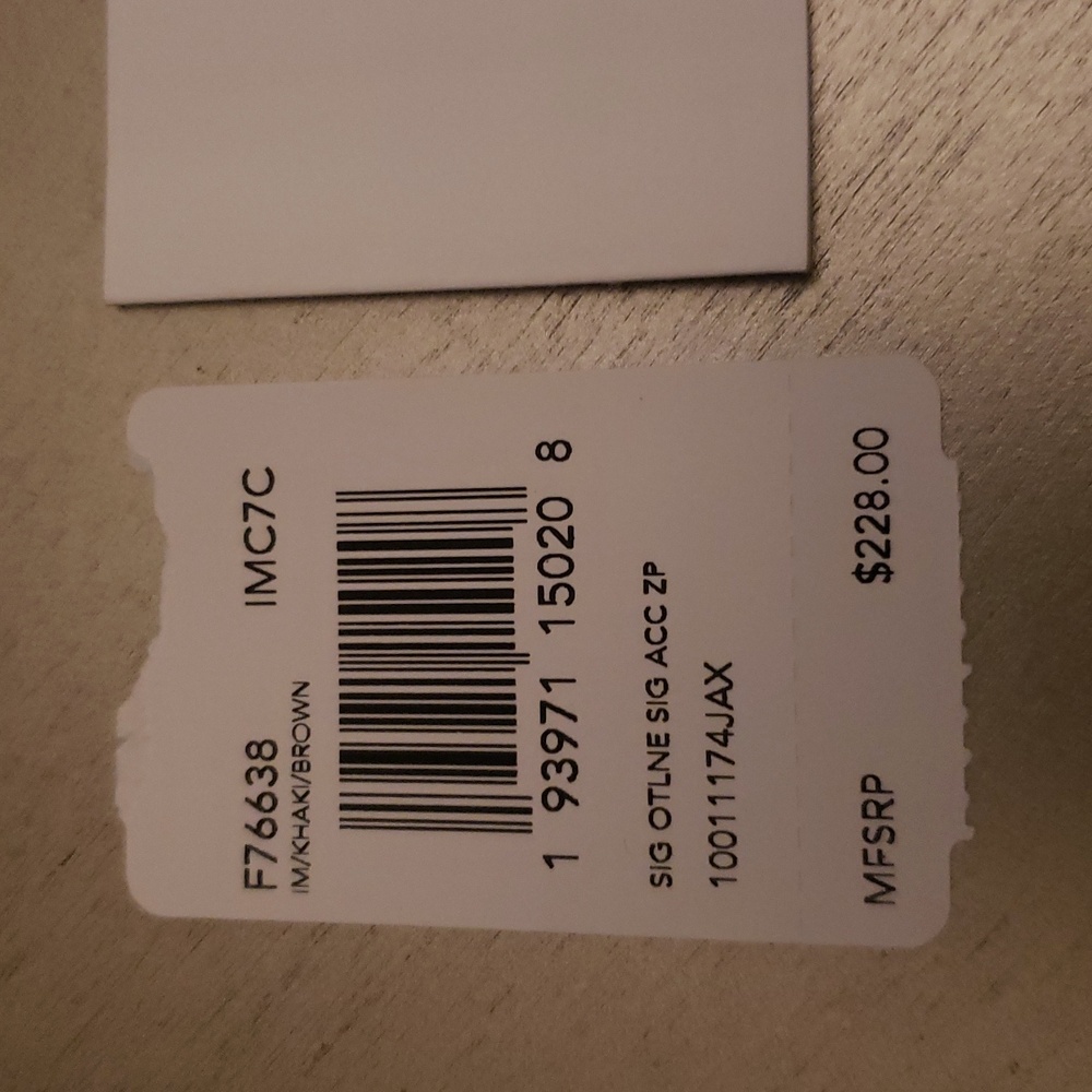 Coach Signature Longwallet NWT - Picture 5 of 8